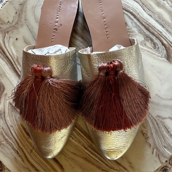 Loeffler Randall “Winnie” Silver Pointed Toe Flat Mule With Tassels Size 6B EUC! - Picture 5 of 11